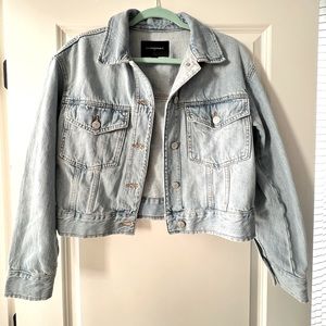 NEW! Banana Republic blue jean jacket (xs- will fit a 4-8)